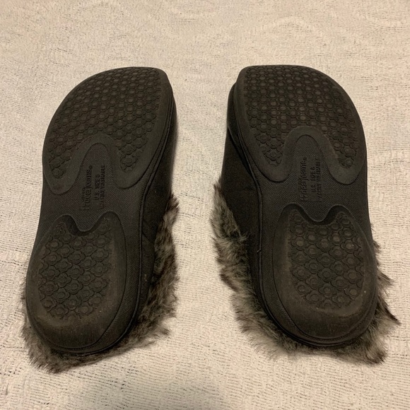 Slippers - Picture 7 of 7